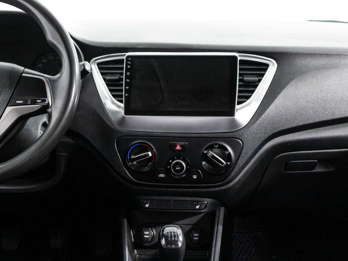 Hyundai Solaris с пробегом — 2017 год. Фото: #13