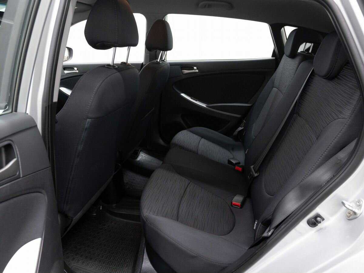 Hyundai Solaris с пробегом — 2016 год. Фото: #9