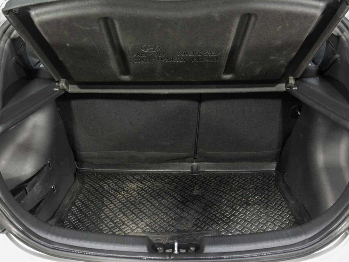 Hyundai Solaris с пробегом — 2016 год. Фото: #22