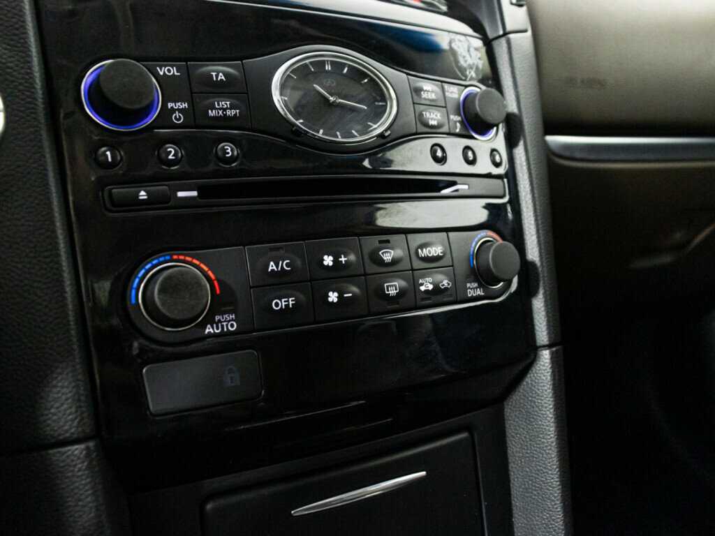 Infiniti FX с пробегом — 2013 год. Фото: #18