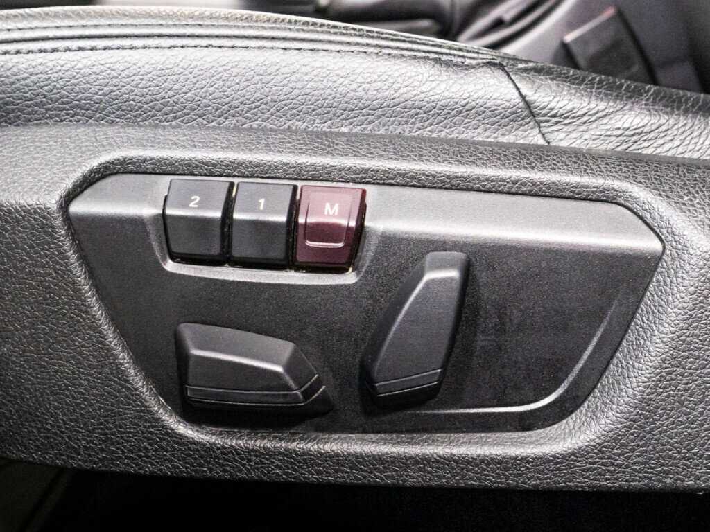 BMW 3 серии с пробегом — 2012 год. Фото: #17