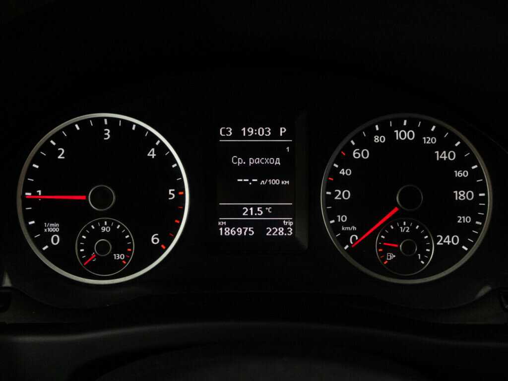 Volkswagen Tiguan с пробегом — 2012 год. Фото: #11