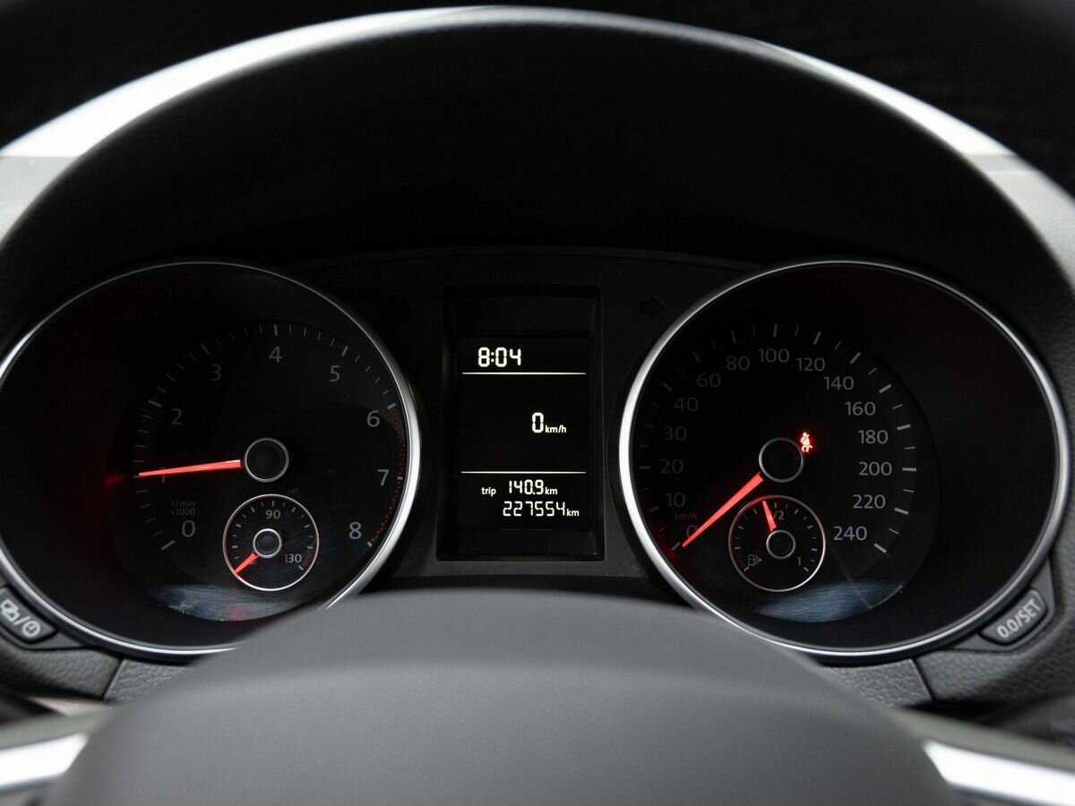 Volkswagen Golf с пробегом — 2012 год. Фото: #15