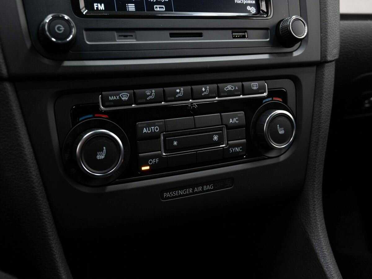 Volkswagen Golf с пробегом — 2012 год. Фото: #16