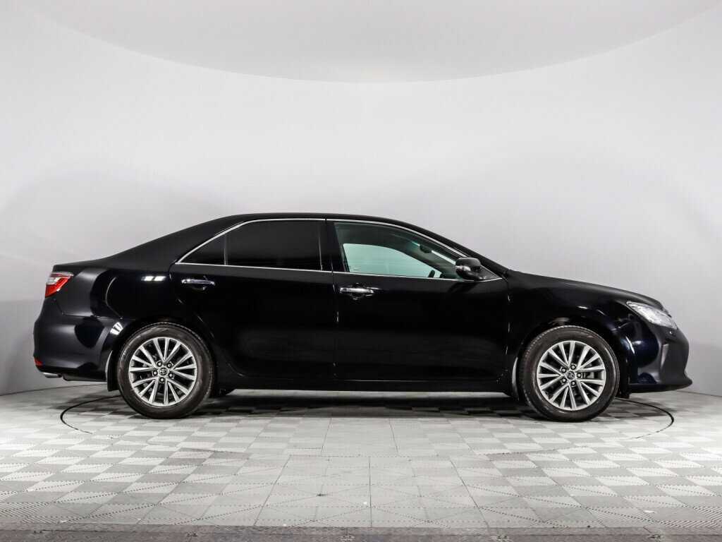 Toyota Camry с пробегом — 2016 год. Фото: #3