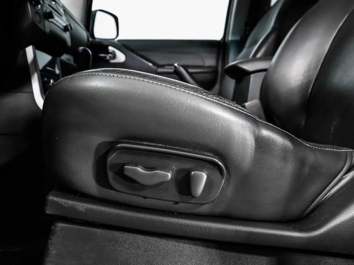 Nissan Pathfinder с пробегом — 2012 год. Фото: #10