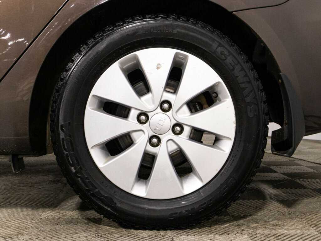 Kia Rio с пробегом — 2015 год. Фото: #16