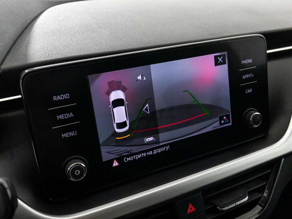 Skoda Rapid с пробегом — 2021 год. Фото: #14