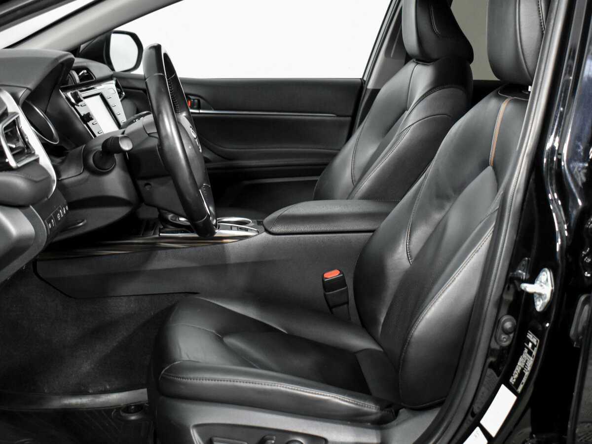 Toyota Camry с пробегом — 2020 год. Фото: #8