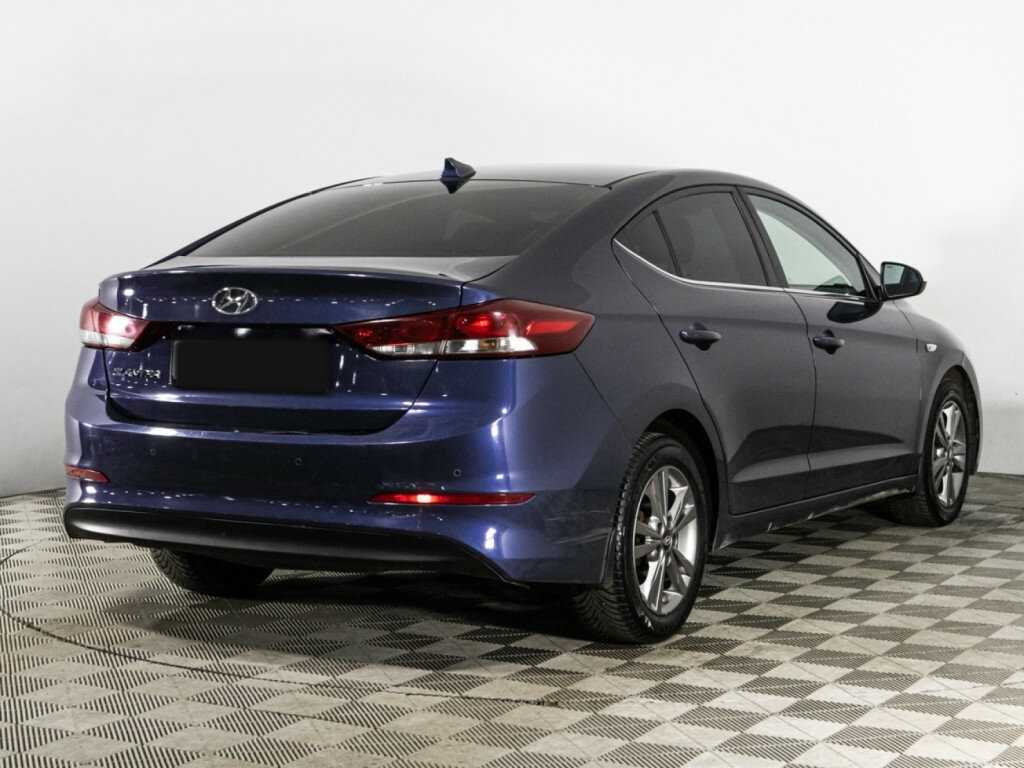 Hyundai Elantra с пробегом — 2017 год. Фото: #4