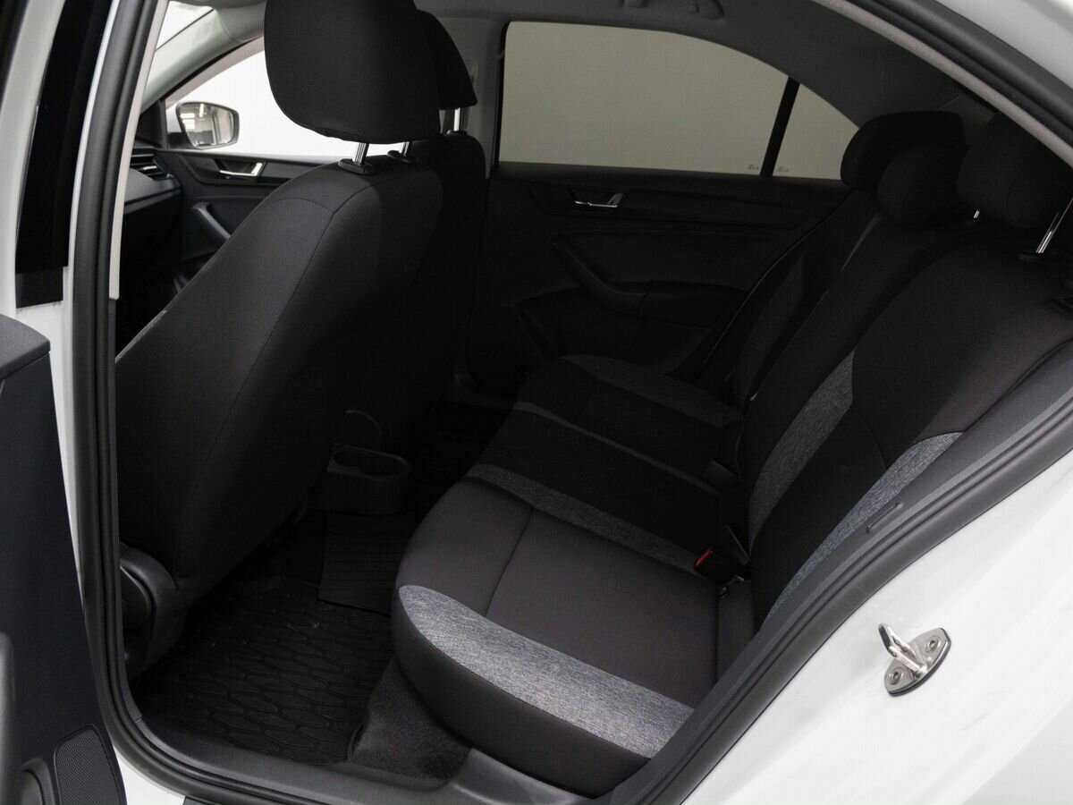 Skoda Rapid с пробегом — 2020 год. Фото: #8