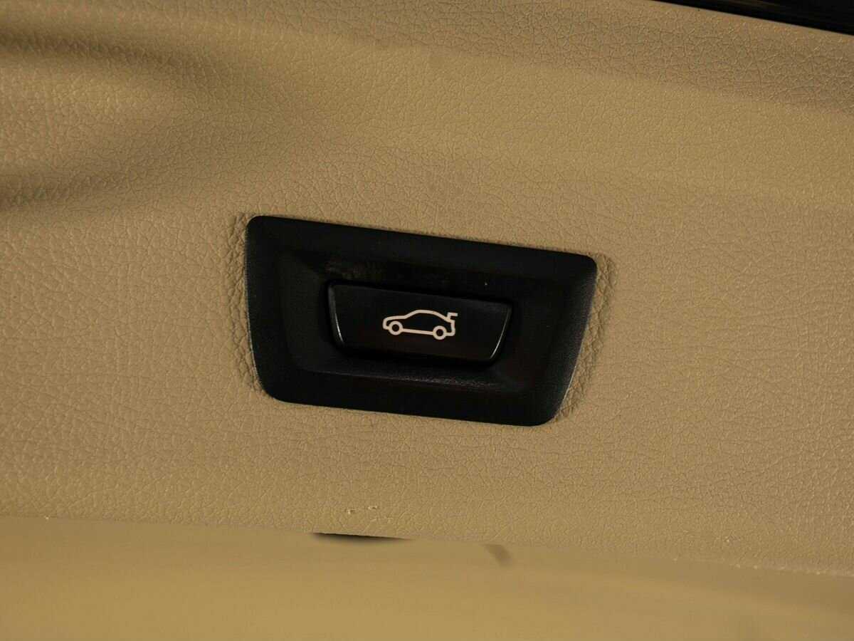 BMW 3 серии с пробегом — 2013 год. Фото: #22