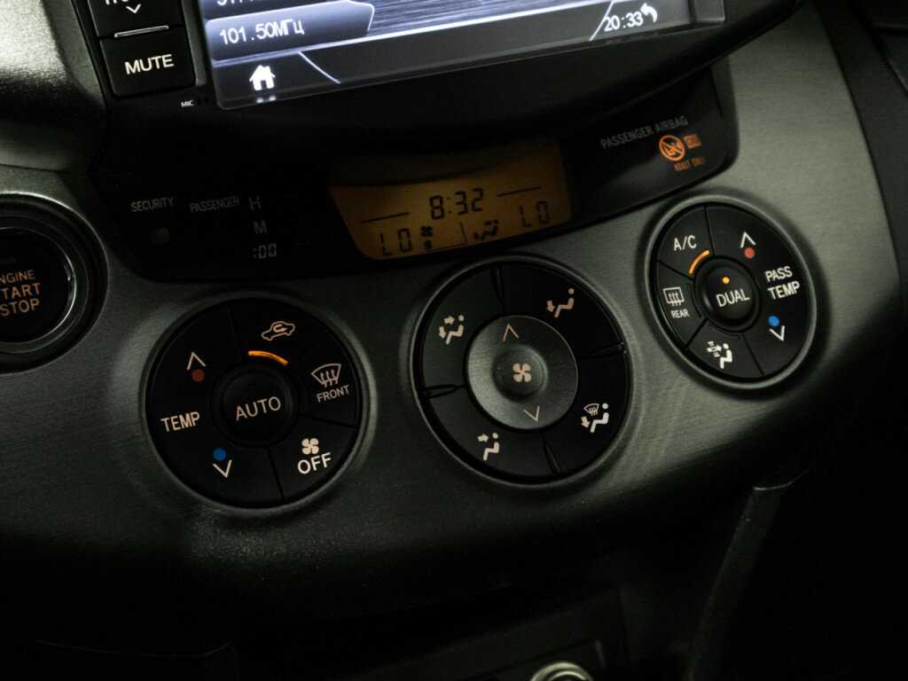 Toyota RAV4 с пробегом — 2012 год. Фото: #16