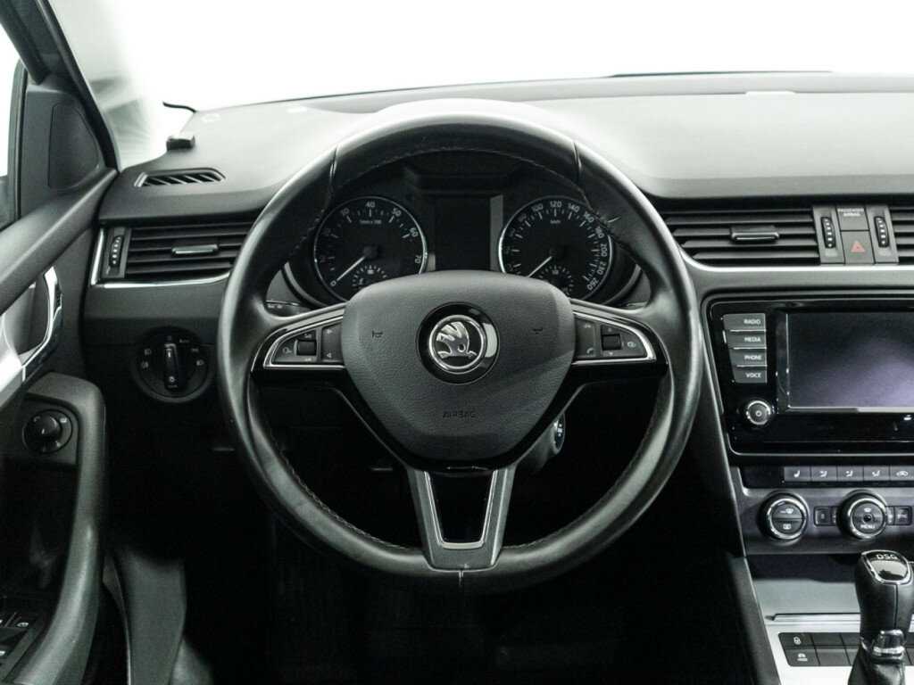 Skoda Octavia с пробегом — 2015 год. Фото: #18