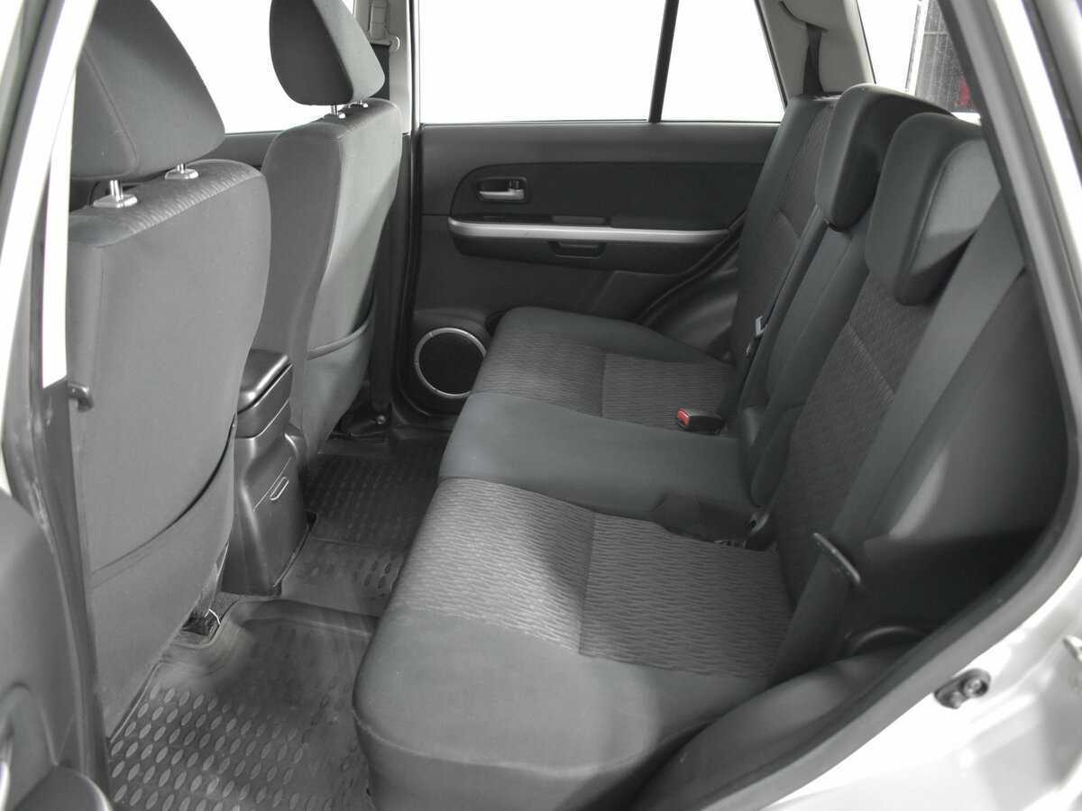 Suzuki Grand Vitara с пробегом — 2013 год. Фото: #10