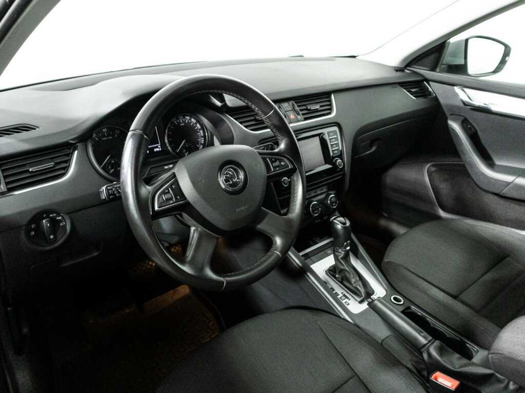 Skoda Octavia с пробегом — 2014 год. Фото: #10