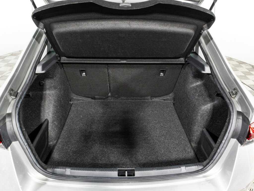 Skoda Rapid с пробегом — 2021 год. Фото: #14