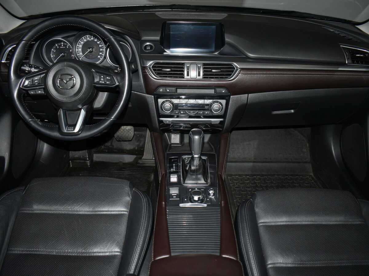 Mazda 6 с пробегом — 2017 год. Фото: #11