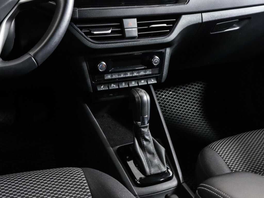 Volkswagen Polo с пробегом — 2021 год. Фото: #9