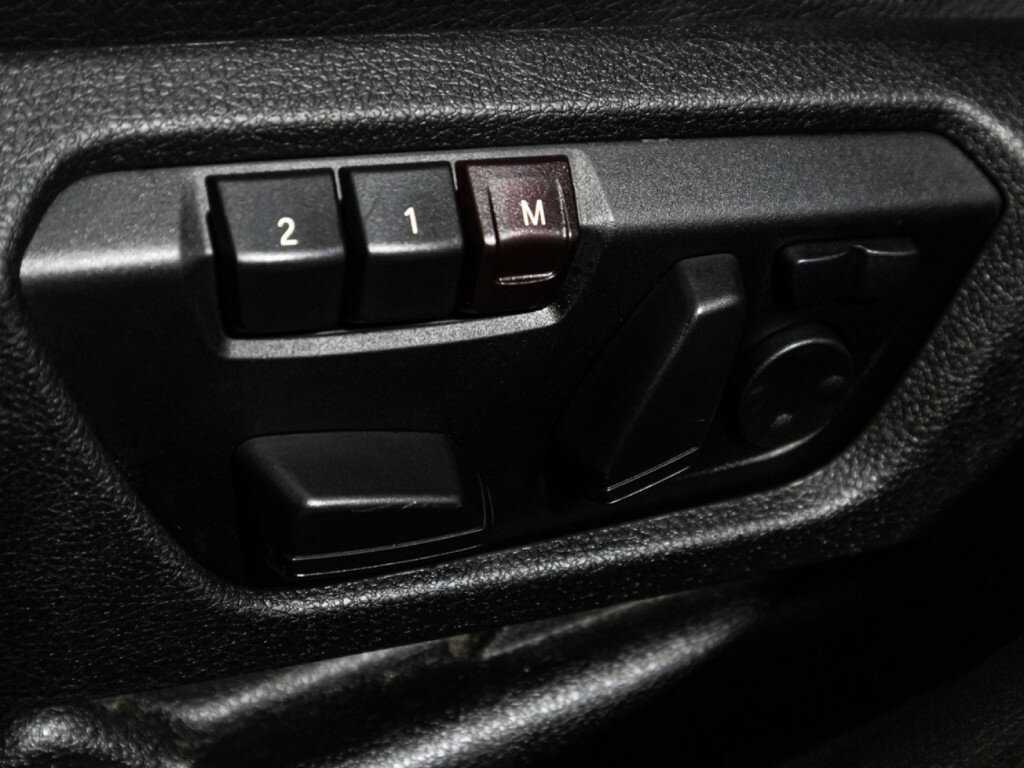 BMW 3 серии с пробегом — 2013 год. Фото: #16