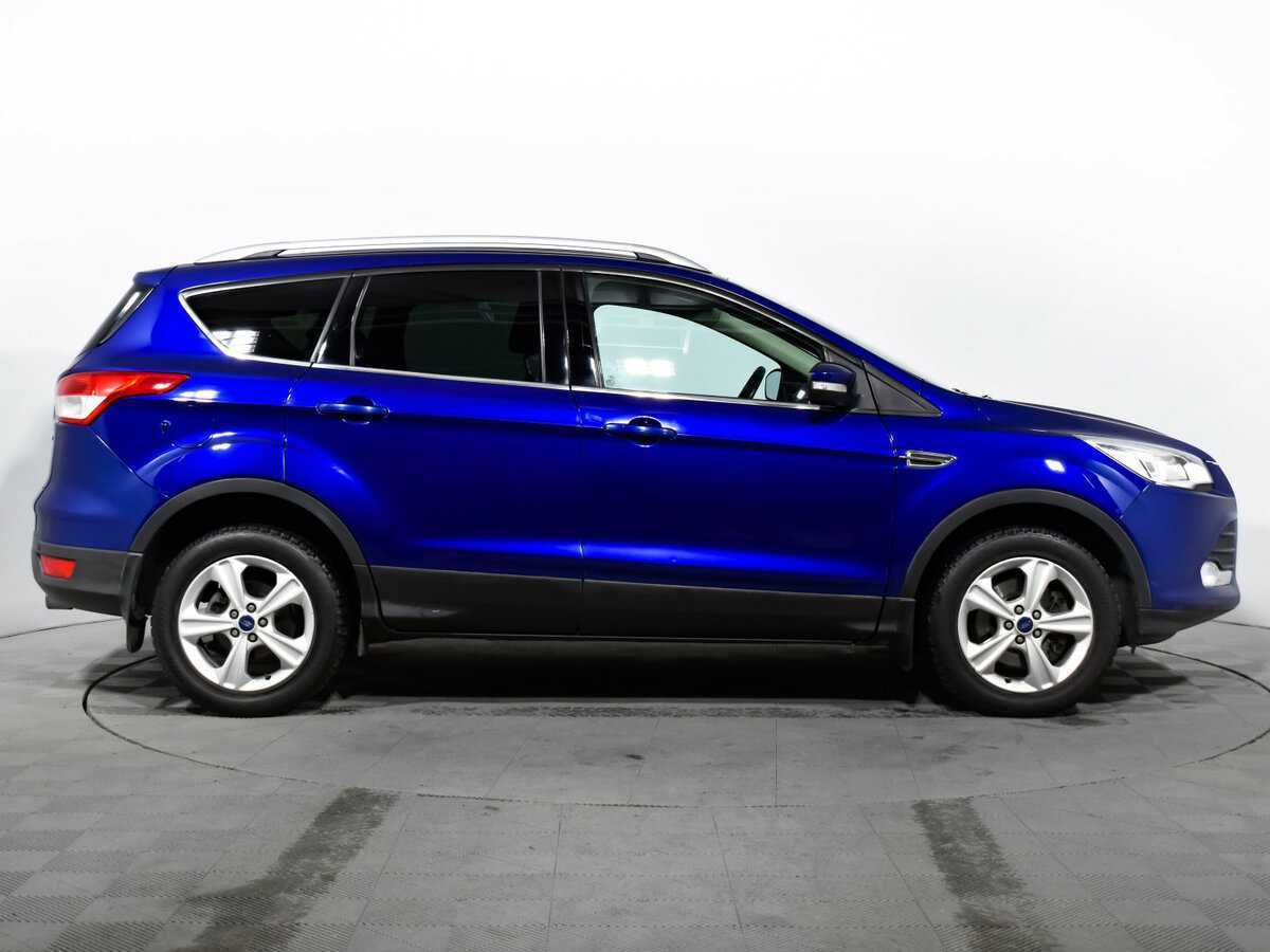 Ford Kuga с пробегом — 2015 год. Фото: #3