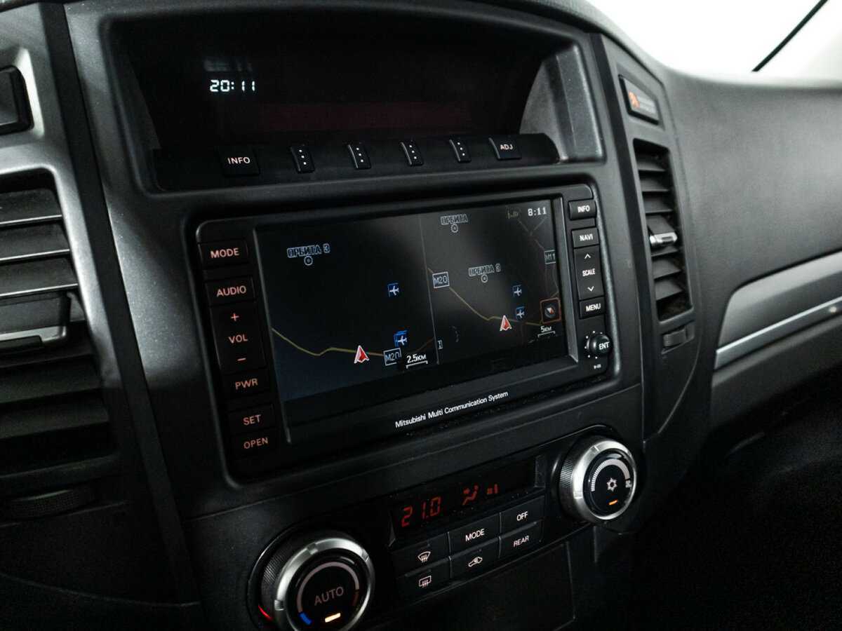 Mitsubishi Pajero с пробегом — 2012 год. Фото: #14