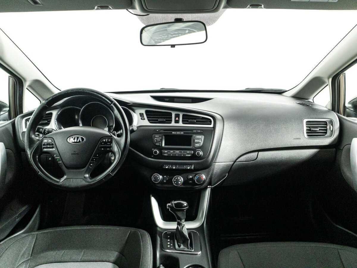 Kia Ceed с пробегом — 2013 год. Фото: #12