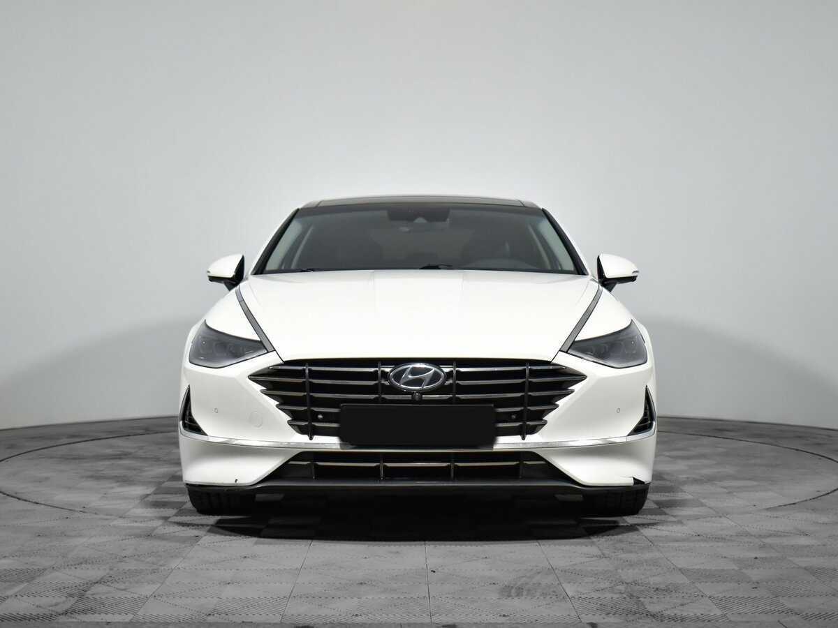 Hyundai Sonata с пробегом — 2020 год. Фото: #1
