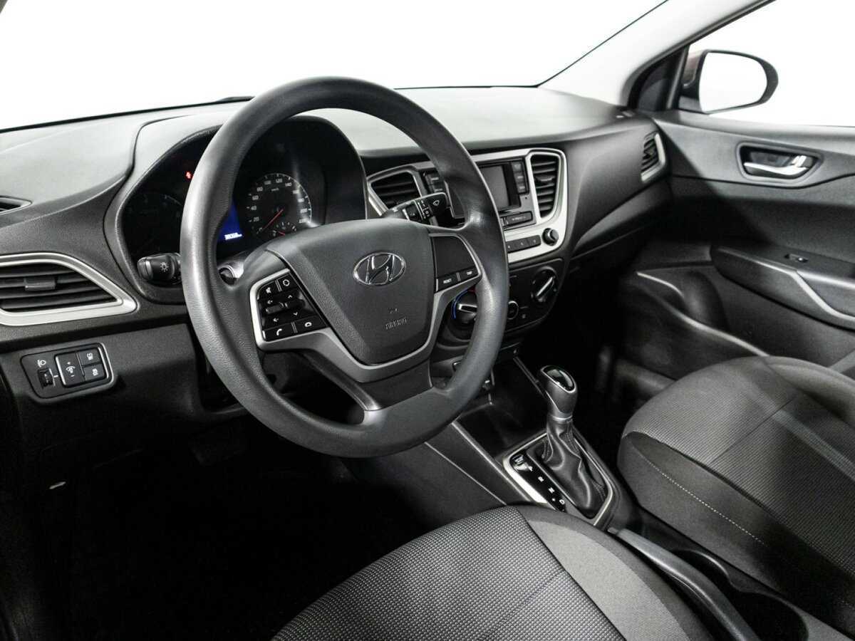 Hyundai Solaris с пробегом — 2021 год. Фото: #10