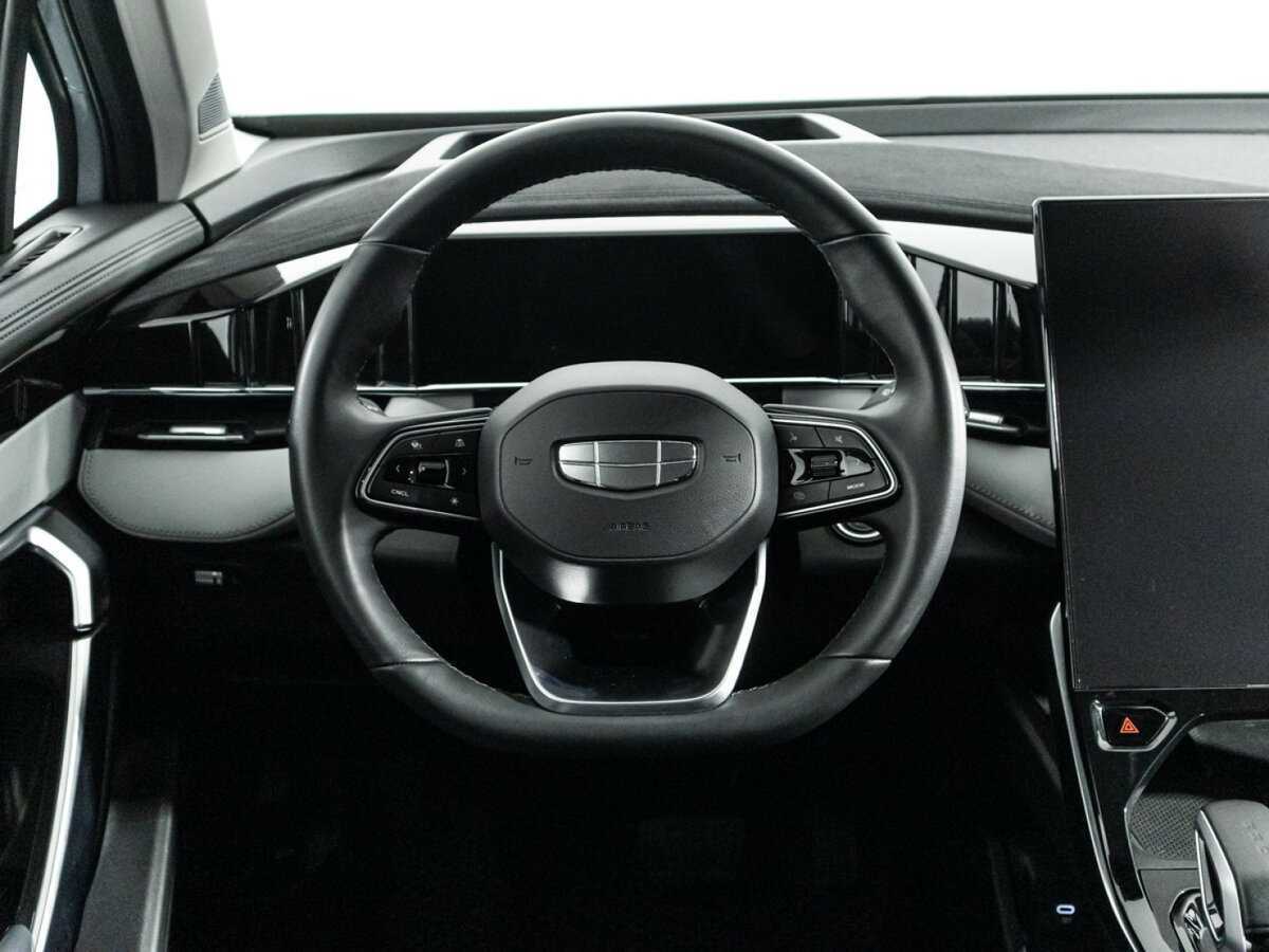 Geely Atlas с пробегом — 2023 год. Фото: #22