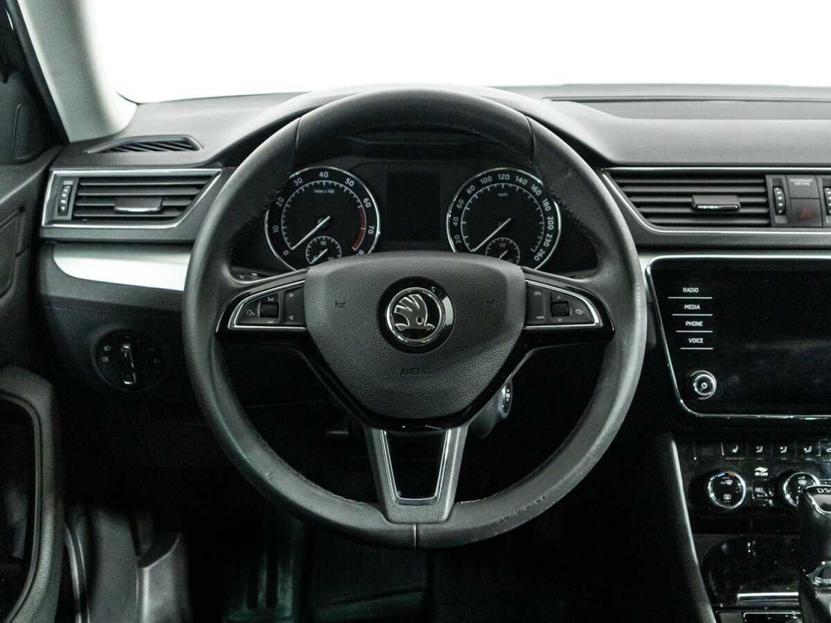 Skoda Superb с пробегом — 2019 год. Фото: #19
