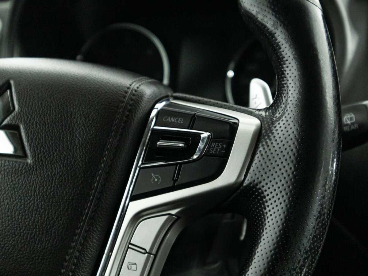 Mitsubishi Pajero Sport с пробегом — 2018 год. Фото: #15