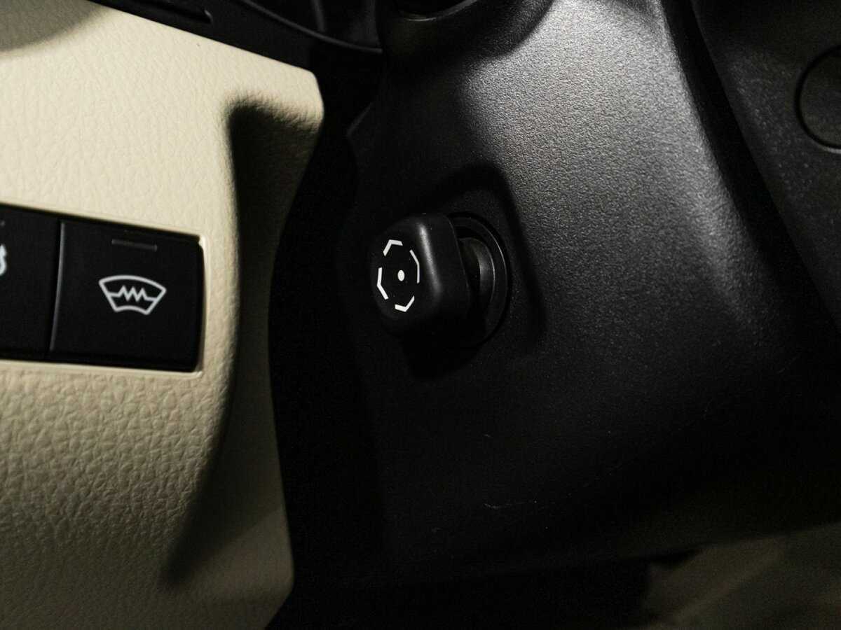 Toyota Camry с пробегом — 2018 год. Фото: #17