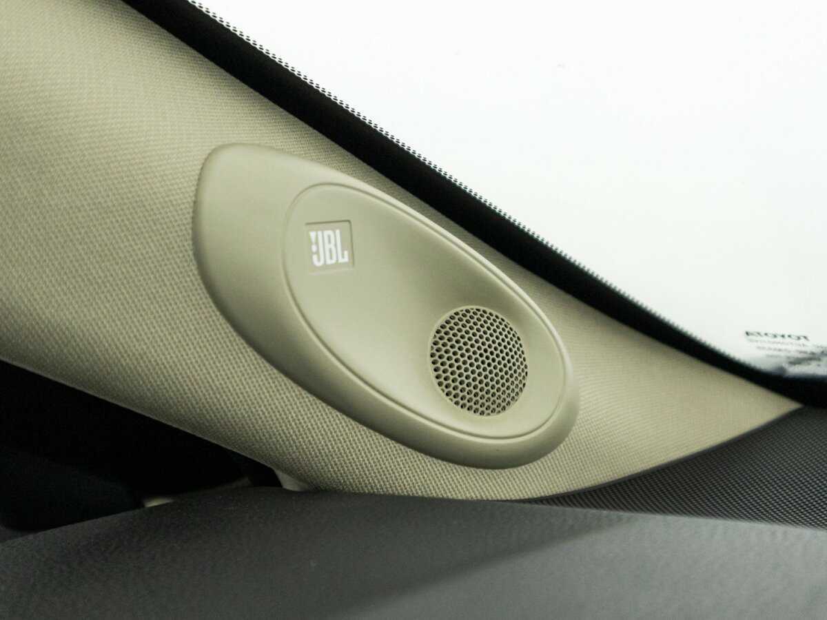 Toyota Camry с пробегом — 2018 год. Фото: #24