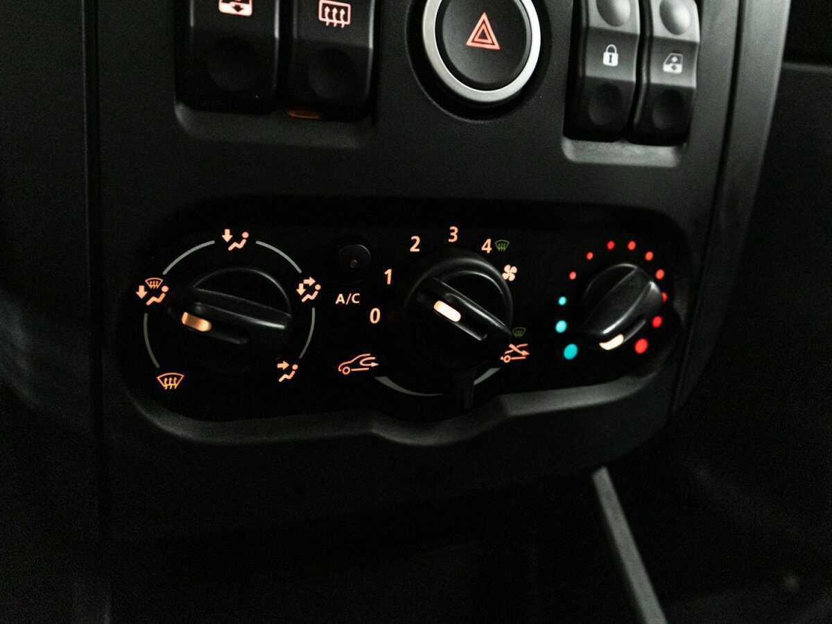 Lada (ВАЗ) Largus с пробегом — 2018 год. Фото: #14