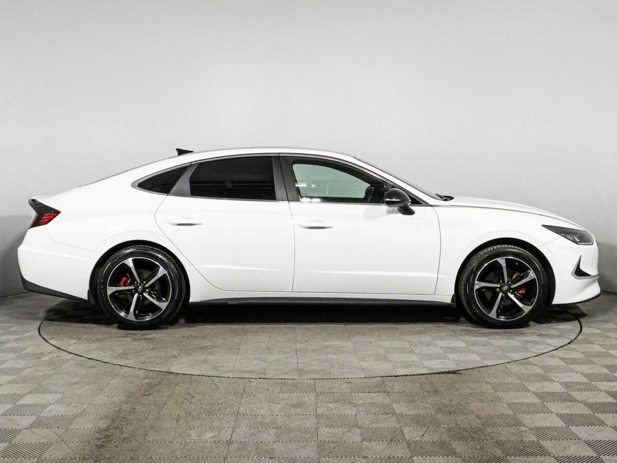 Hyundai Sonata с пробегом — 2021 год. Фото: #3