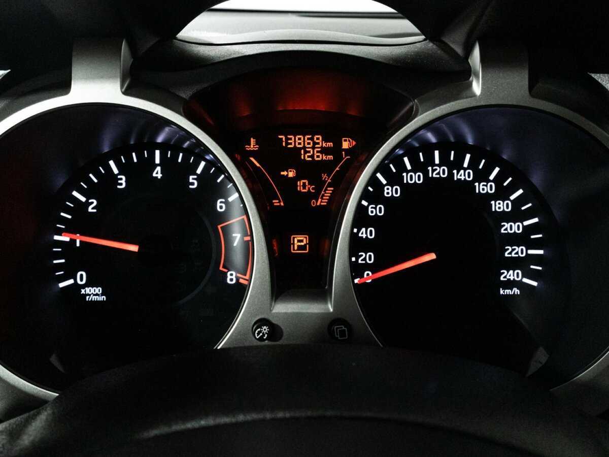 Nissan Juke с пробегом — 2015 год. Фото: #11