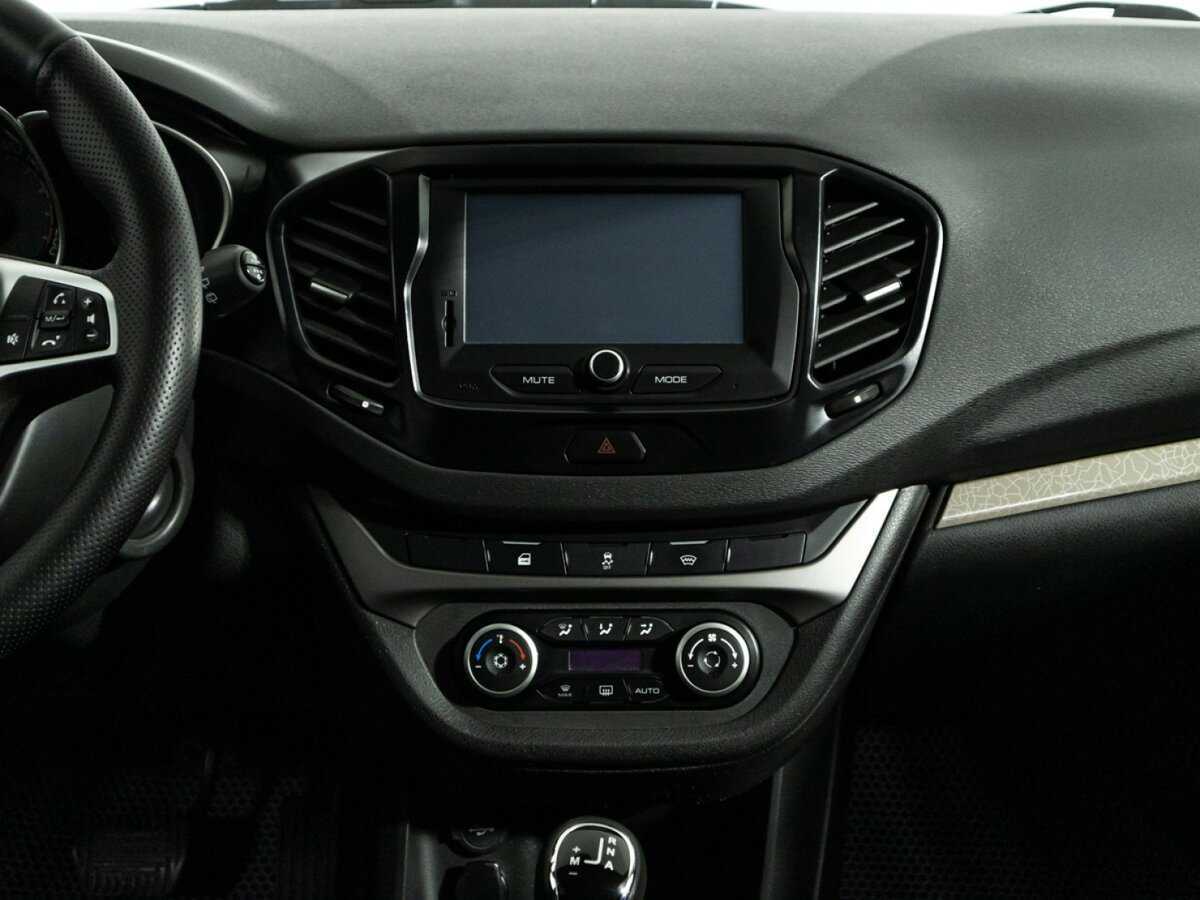 Lada (ВАЗ) Vesta с пробегом — 2019 год. Фото: #13