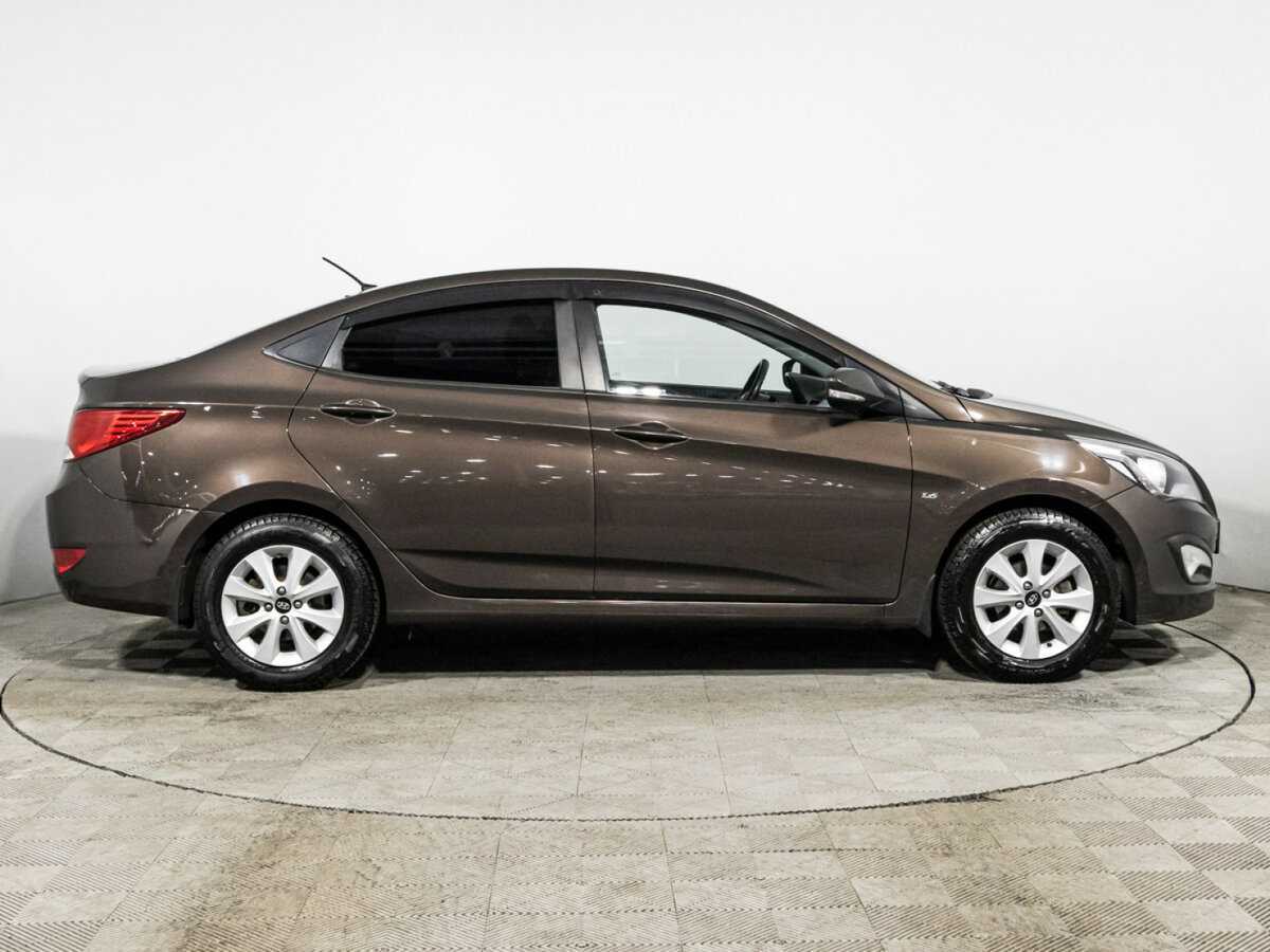 Hyundai Solaris с пробегом — 2016 год. Фото: #3