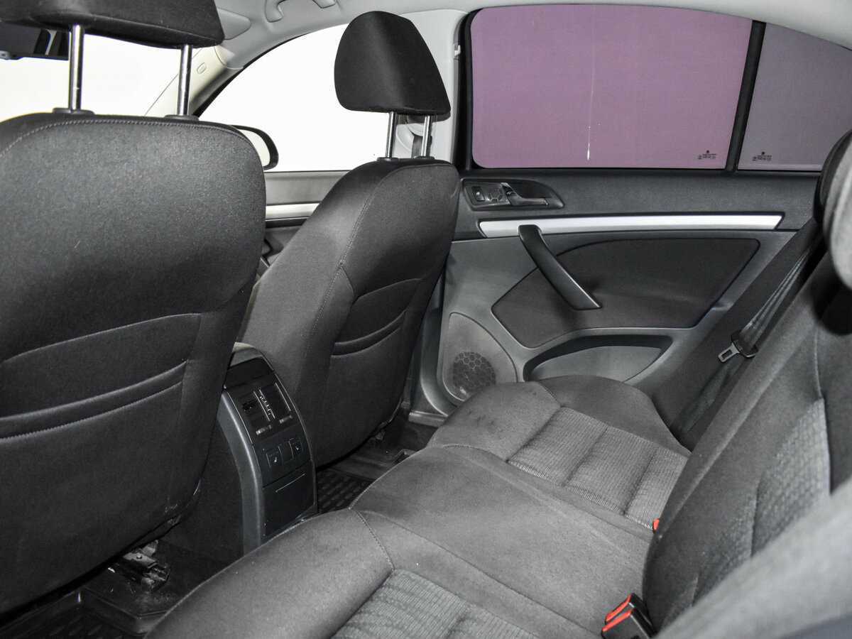 Skoda Octavia с пробегом — 2012 год. Фото: #10