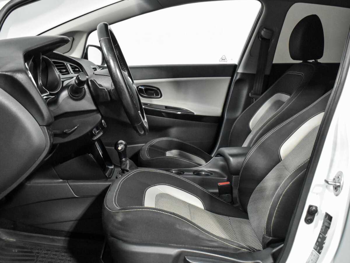 Kia Ceed с пробегом — 2012 год. Фото: #9