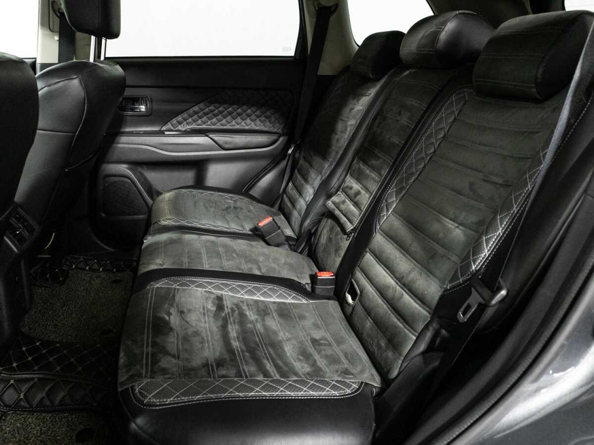 Mitsubishi Outlander с пробегом — 2019 год. Фото: #9