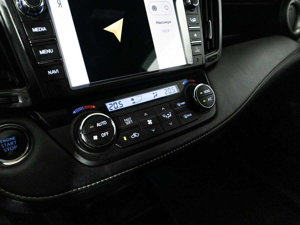 Toyota RAV4 с пробегом — 2019 год. Фото: #18