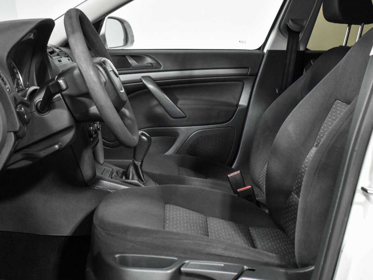 Skoda Octavia с пробегом — 2012 год. Фото: #10