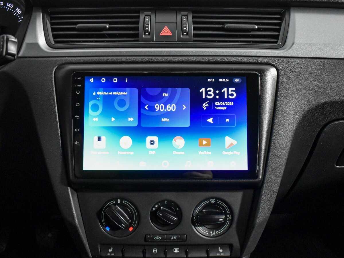 Skoda Rapid с пробегом — 2014 год. Фото: #14