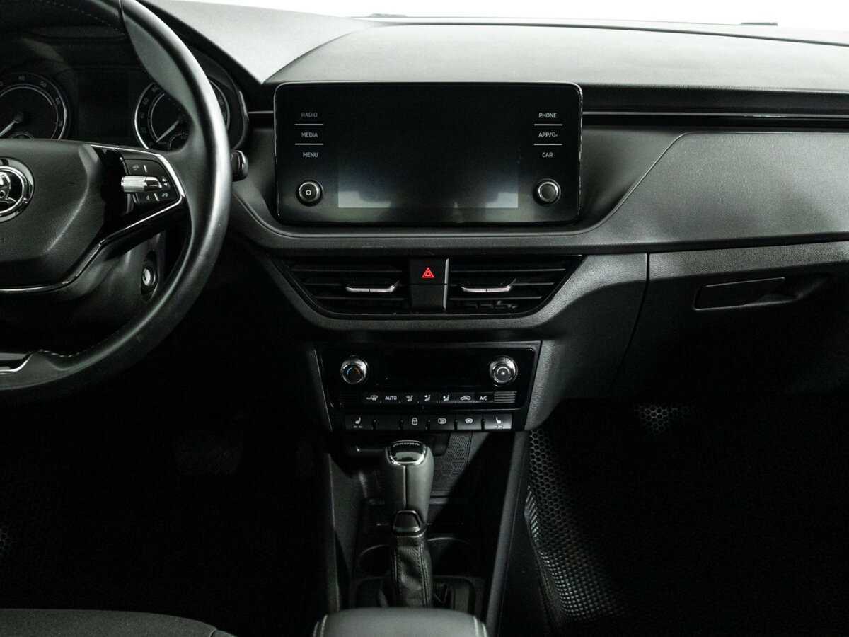 Skoda Rapid с пробегом — 2021 год. Фото: #13