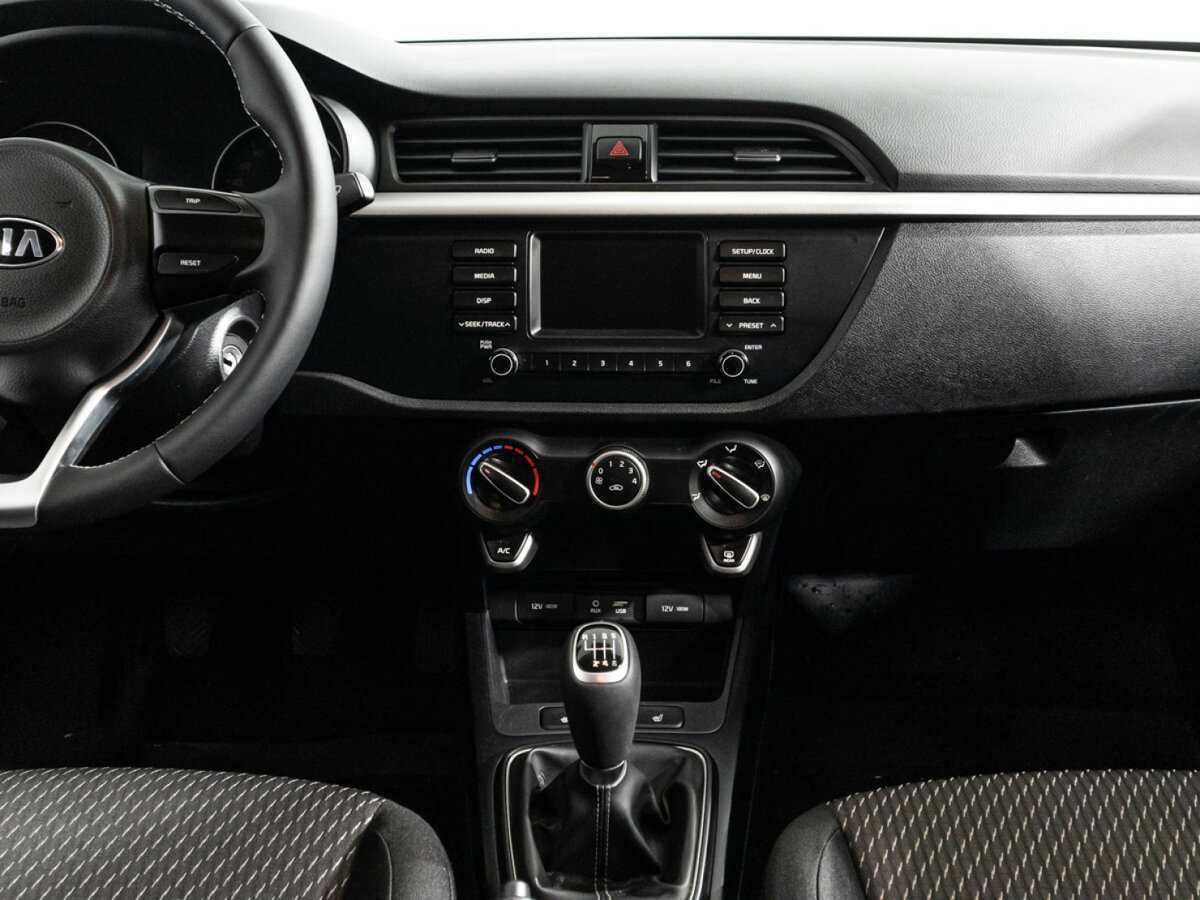 Kia Rio с пробегом — 2017 год. Фото: #13