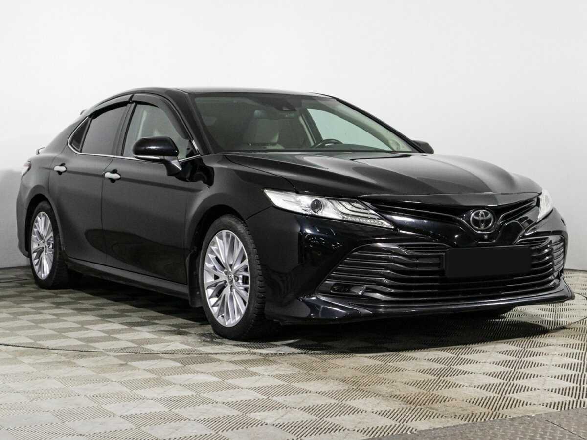 Toyota Camry с пробегом — 2018 год. Фото: #2