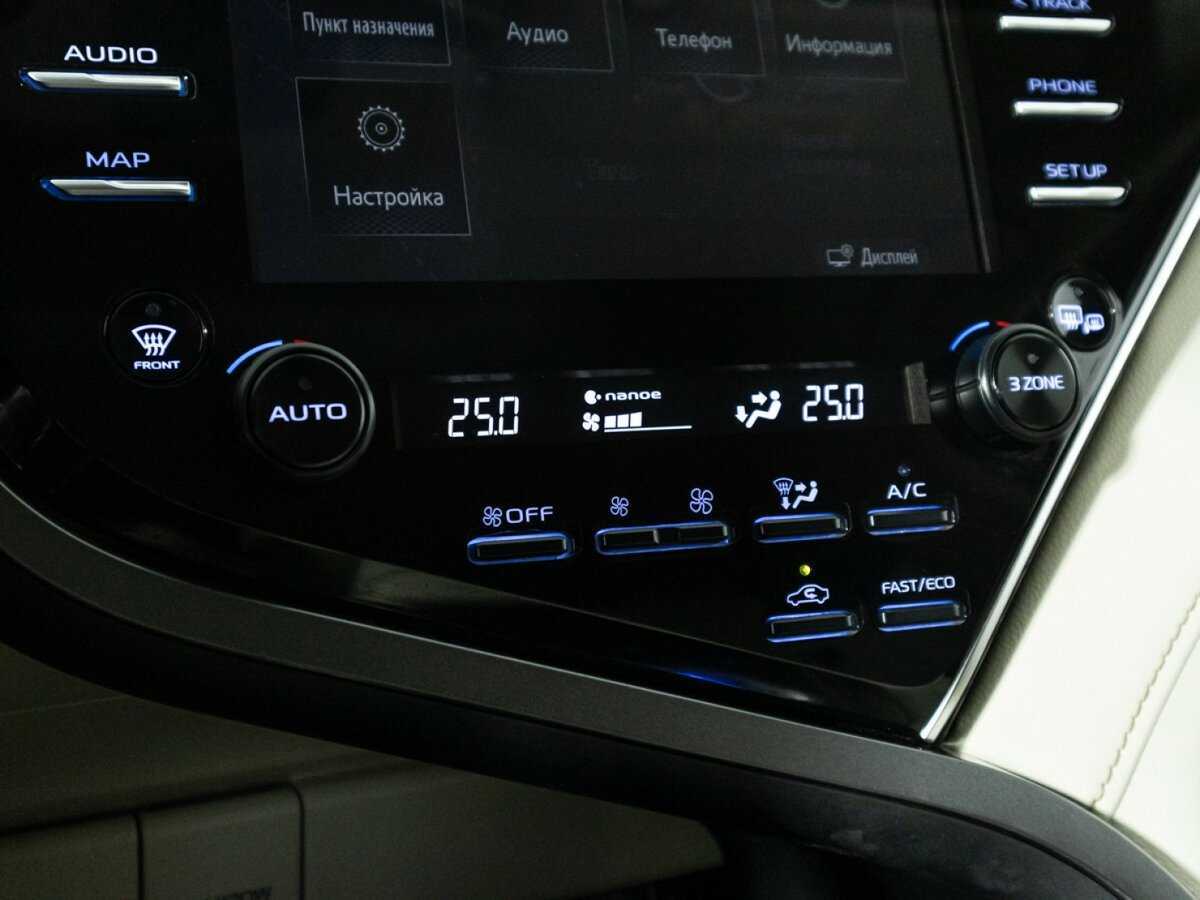 Toyota Camry с пробегом — 2018 год. Фото: #19