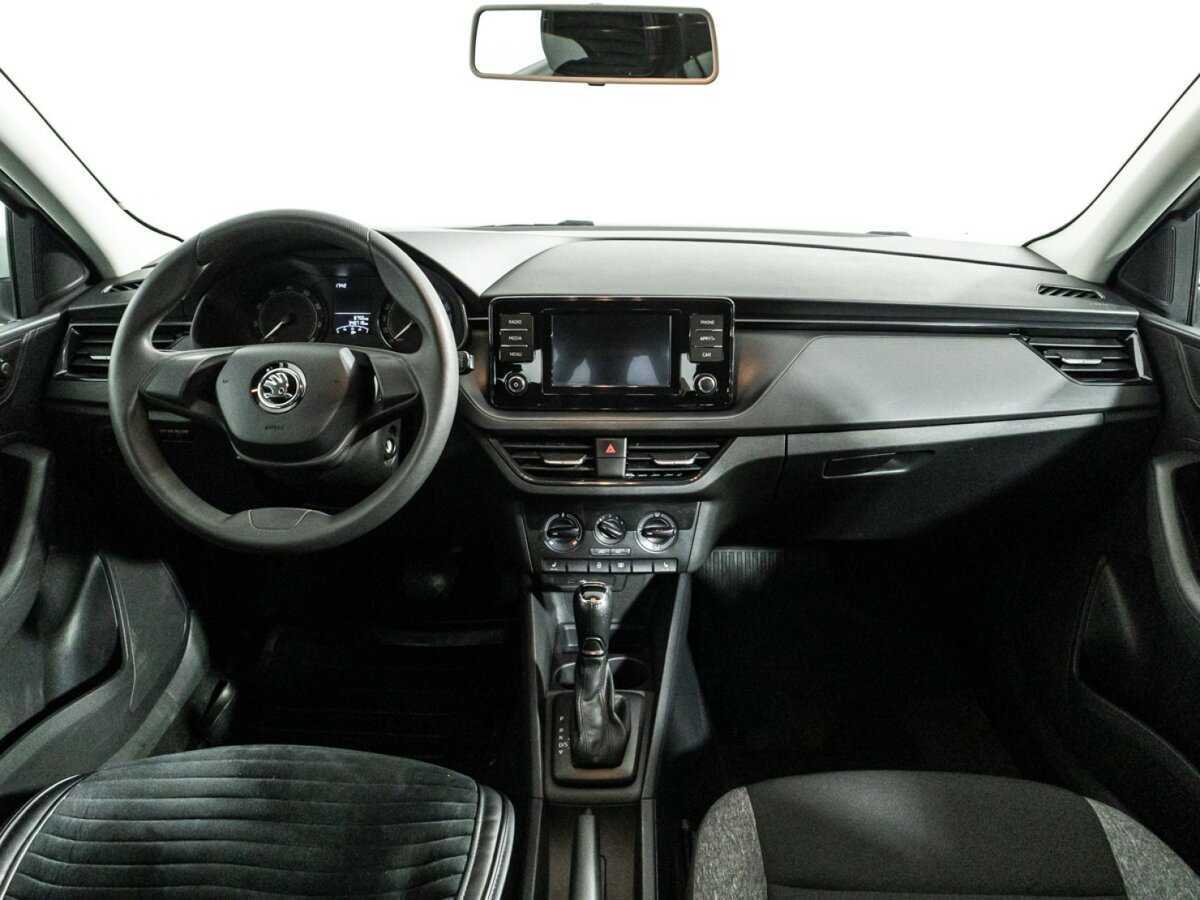 Skoda Rapid с пробегом — 2021 год. Фото: #12